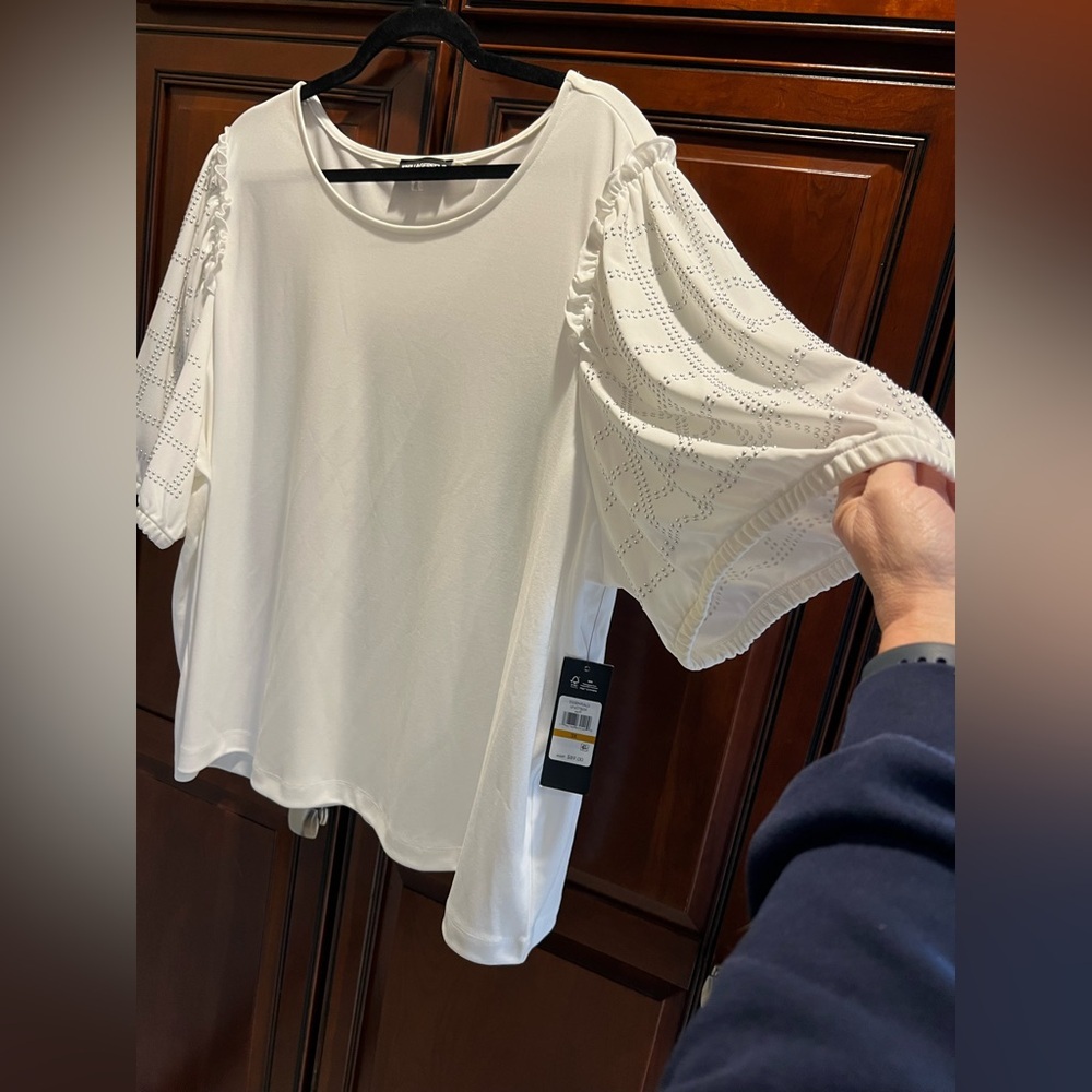 NWT KARL LAGERFELD Embellished Puff-Sleeve Top Plus Size - 3X - Picture 2 of 10